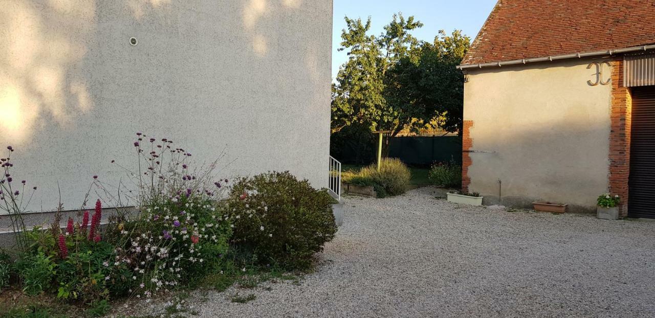 Gite Du Luat Vert-en-Drouais Exterior foto